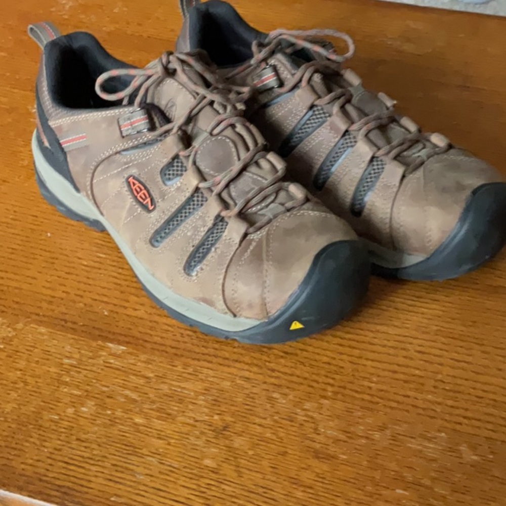 Keen Brown Athletic Shoes with Wide Toe Protection